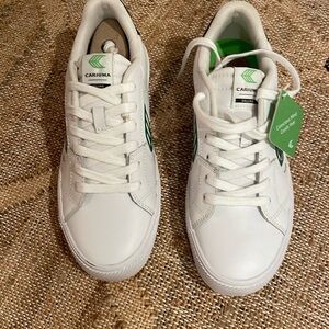 White Cariuma Salvas sneakers